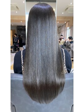 ジーナ 福岡天神(Zina) Khaki Grayge × オージュア7STEP髪質改善トリートメント