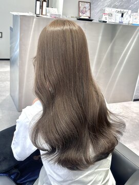 アルドーレフィエロ シンサイバシ(Ardore fiero shinsaibashi) ヘーゼルベージュ/くすみベージュ【小山田繭】20代30代40代