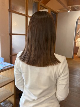 サロンエフ(salon f) ハニーブラウン×切りっぱなしロブ