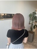 ピンクベージュ
