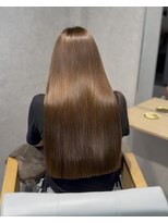ミーク(meak)&nbsp;美髪矯正と艶カラーで魅せる極上の絹ロング