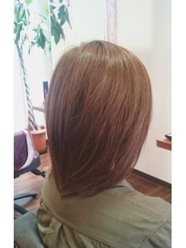 ヘアーズアンブル(hair's Amble) ツヤ感たっぷりなアッシュベージュカラー