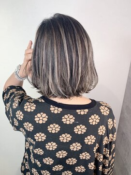 アンダーバーホワイト 天神店(_WHITE) グレージュセミディ