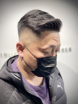 リバティシェアバーバー 銀座(LIBERTY SHARE BARBER) ハイフェード ハードパート barber Style