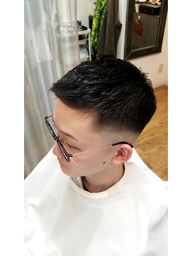 ティーズバーバー 亀有店(T's BARBER) スキンフェードアップバンク