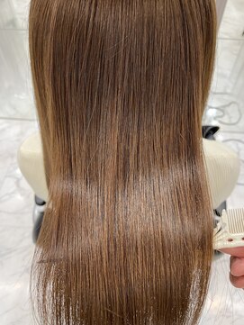 エスカーラ 表参道(THE ESCALA) @aidaman321 髪質改善/髪質改善縮毛矯正/髪質改善トリートメント