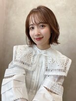 イルウィ(irwi)&nbsp;【トレンド】透明感グレーベージュカラー　くびれボブ