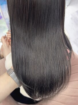 ガーランド(Girland) 【girland】透明感たっぷりグレー/韓国風/レイヤーカット