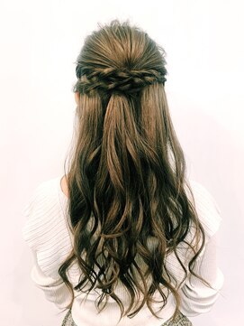 ワンイレブン 新橋銀座口(ONE_ELEVEN) 王道ハーフアップ　新橋駅歩いてすぐ