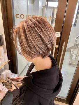 コワファーストナガサキシャンプーボーイ(COIFF1RST NAGASAKI SHAMPOO BOY) 大人可愛い20代30代40代黒髪前下がりショートボブ丸みショート◎