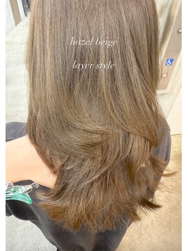 ジーナ 高田馬場(Zina) 赤味消し＊ほんのりオリーブなhazel beige×layer 【nanami】