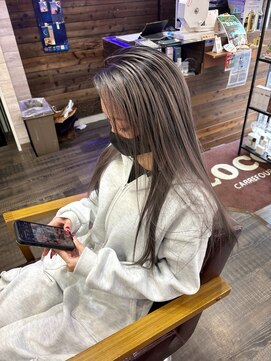 カルフール ロコ 草加西口店(Carrefour LOCO) シャドールーツ