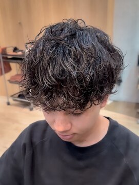 メンズサロン ガウディ 三宮店(men's salon Gaudi) 大人っぽい緩めシャドウパーマ