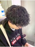 スペインカールスパイキーショートブルーブラックフェザーパーマ