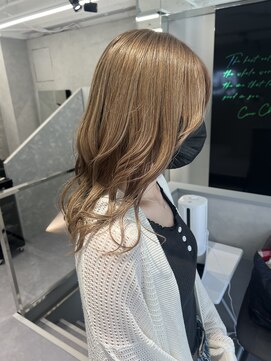 ファイブバイジエクト 堀江(FIVE by The Ect) ミディアムヘアミルクティーベージュミルクティーグレージュ◎