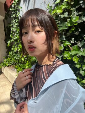 ヘアーアンドメイク エクリ 不動前店(Hair&Make equri) 切りっぱなしボブ・インナーカラー【目黒不動前】