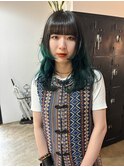 ターコイズブルーグリーン　裾カラー　デザインブリーチ担当熊倉