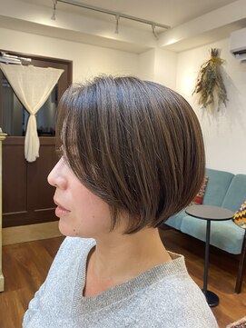 アダダ(adada) 大人のショートボブ
