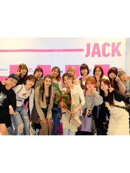 女性目線での可愛いをご提案☆女性ならではの丁寧なカウンセリングであなたに似合うスタイルを叶えます♪