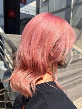 フェアレディ 烏山店(FAIRLADY) ハイトーンカラー コットンピンク ウェーブ巻きミディアムボブ