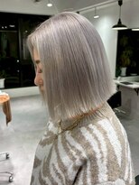 シエラ 南船場(CIERA.)&nbsp;ホワイトグレージュデジタルパーマレイヤーカットショートヘア