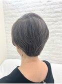 ショートボブ