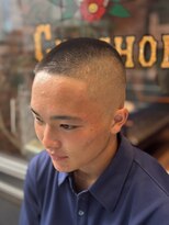 フォーコーナーズ(Four Corners)&nbsp;スキンフェードツーブロック刈り上げジェットモヒカンマンバン