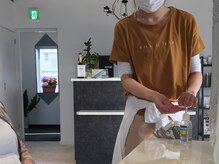 施術前のスタッフの除菌