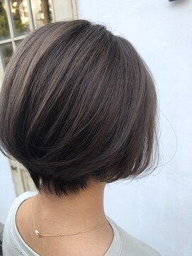 ネイロ(NE/LO) コンパクトBOBなシルバー系アッシュ