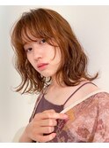 カジュアルな前髪あり可愛いアンニュイパーマ