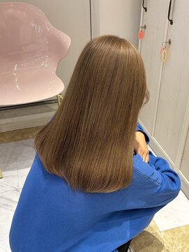 リー 梅田(Lee) ブリーチ1回/ミルクティベージュカラー