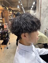 カーニー 上野(kearny) 波巻きスパイラルパーマツイストスパイラルパーマ波巻きパーマ