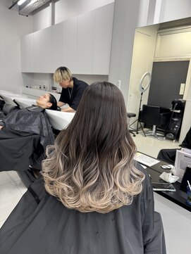 アライブ ハラジュク(ALIVE harajuku) 【ALIVE yu-ki 大人気ホワイトベージュのグラデーションカラー】