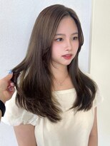 ロイオブジゼル(roi of GiseL)&nbsp;セミアロング レイヤーカット 韓国ヘア 顔周り 透明感 10代20代