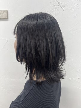 エルズ 大宮店(ailes) ミディアムレイヤーボブ