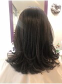 セミロングレイヤースタイル