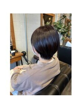 ヘアードレスビュー(hair dress V.I.E.W)の写真/人気のショートは、一人ひとりに合わせたフォルムが重要！襟足とトップの絶妙なバランスで後ろ姿もキレイ☆