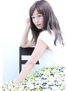 フロール(florun) 【セミロング】ダブルアッシュカラー、ラフ髪スタイリング