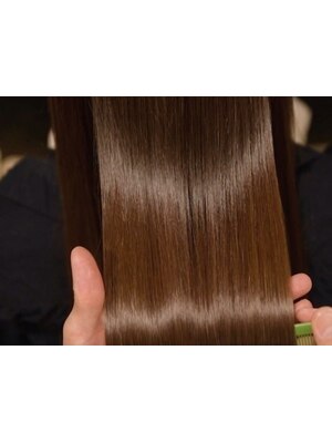《カラー専門店》話題の髪質改善水素トリートメント【ULTOWA】でハリコシ、ツヤ感ＵＰ◎