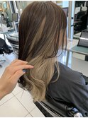 くびれヘアにもインナーカラー！