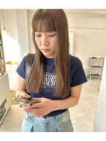 ヘアデザイン ソラ(Sola)&nbsp;ブリーチなしダブルカラー透明感シルクベージュストレートヘア