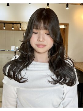 キラ 原宿(KILLA) ココアベージュ/オリーブグレー/小顔/黒髪/クラゲヘアー/原宿