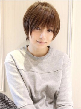 レウナ 外苑前(Reuna) 大人可愛いマッシュショート　コンパクトで可愛い