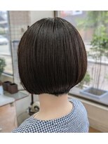 フェアリー(FAIRY)&nbsp;【ツヤ感×まとまり】首元すっきりシルエットの丸みショートボブ