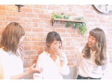 アナザヘアー なんば 高島屋前店(ANAZA hair)の雰囲気（女性スタッフも多いので親身にご相談にものってくれます♪♪難波）