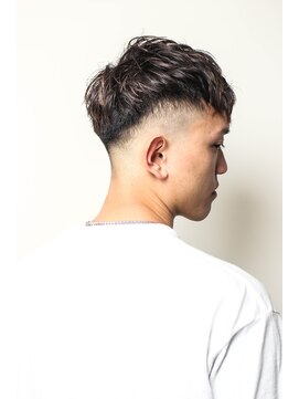 メリケンバーバーショップ フクオカ(MERICAN BARBERSHOP FUK) サイドパートショートセミウェットワイルドツーブロックテクノ58