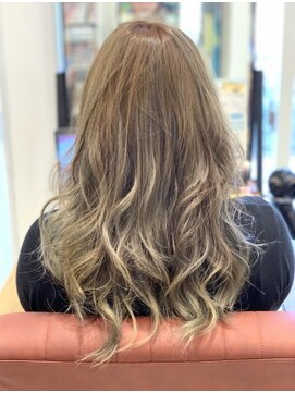 クアトログランシュ ひたちなか店(QUATRO×GranCieux) ゆる巻きウェーブ