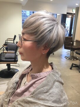 ティー リュクスボーテ(T LUXE BEAUTE) ホワイティベージュ/シアーベージュ/マッシュレイヤー