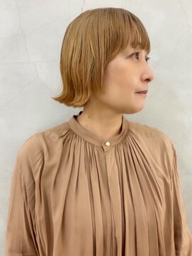 エンドリンク(endlink) 前髪ぱつん×切りっぱなしベージュボブ