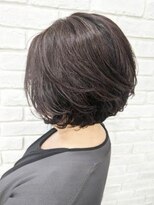 ミーティア バイ クアトロ(Meteor By QUATRO) 上品ショートボブ